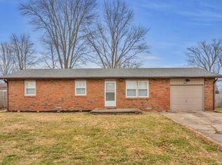 12535 S Hillview Dr, Columbus, IN 47201