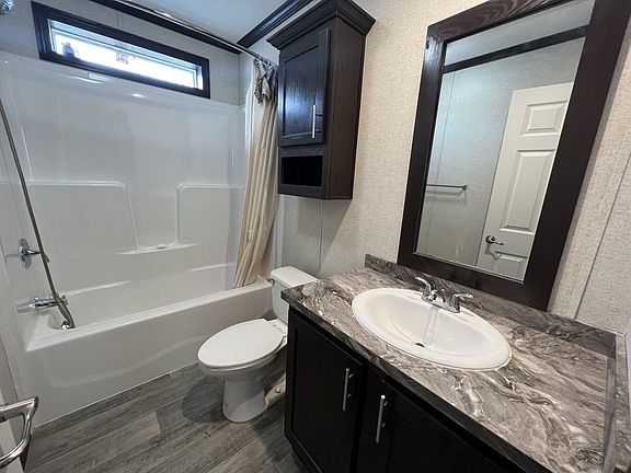 4th image of 1250 Paree St #292