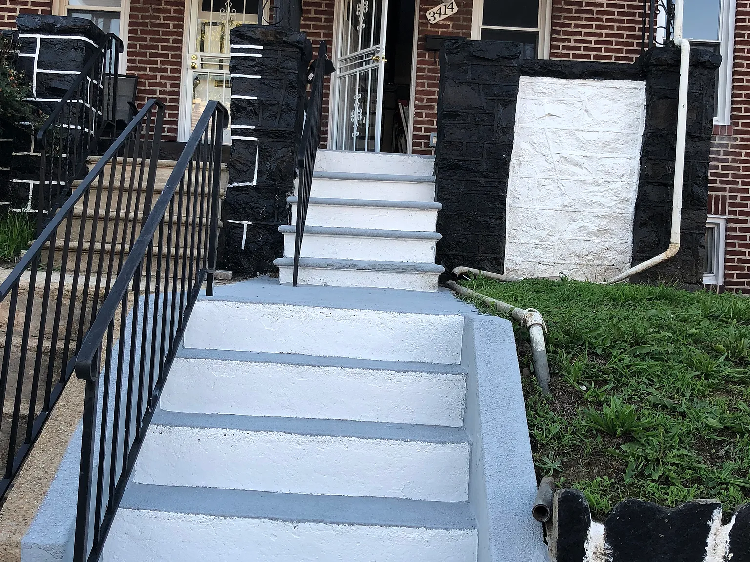 3 bed, 975 sqft, $595 — Photo 1