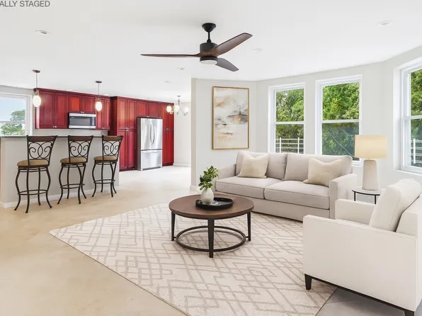 607 Delafield Avenue image 1 of 10