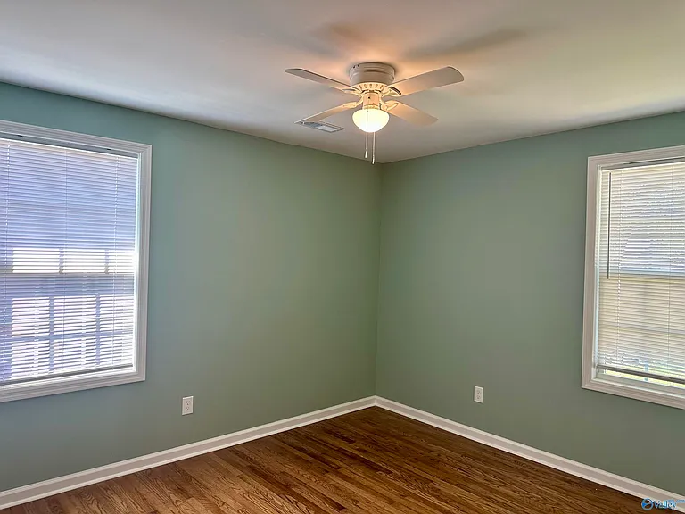 3111 Hale Dr SW — Photo 9