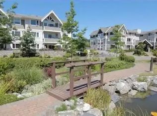 537 Heatherdale Ln #203, Saanich, BC