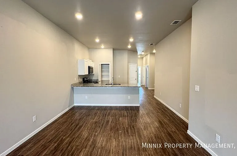 2112 N Avenue L #A — Photo 7