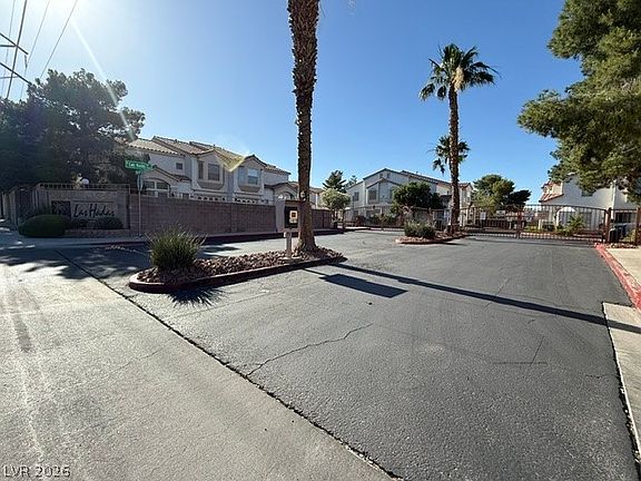 5th image of 6856 Coral Rock Dr