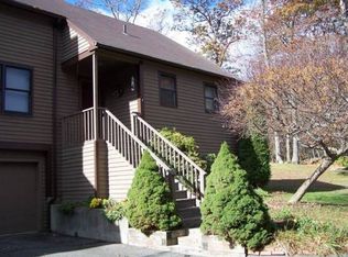 9 Sterling Pl, Monroe, CT 06468