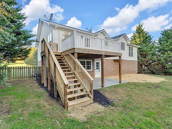 5th image of 294 Oriole Ln