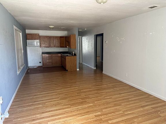 3rd image of 708-710 Galveston St