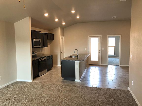 4th image of 10423 Xenia Ave
