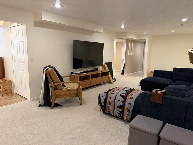 2480 Eastbourne Dr — Photo 23
