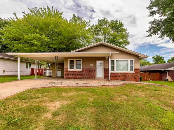 1106 Brentwood Ln, Carterville, IL 62918