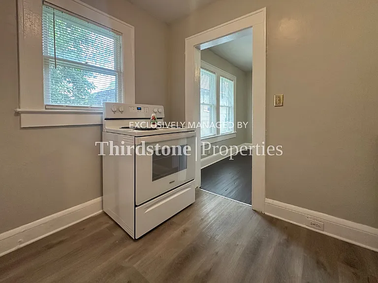 3048 Hunt St — Photo 8