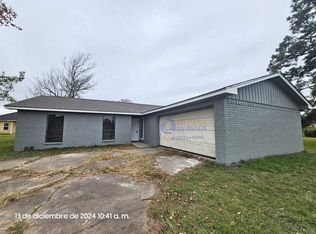 124 Candlelight Ln, Livingston, TX 77351