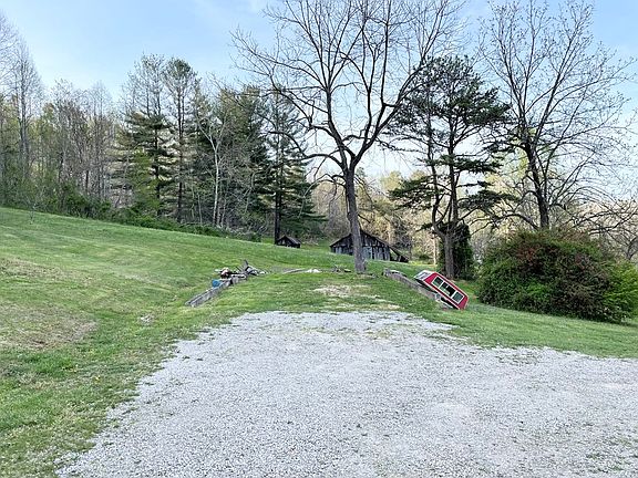 5th image of 1418 State Route 784