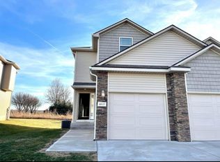 10537 Clubhouse Dr, Kansas City, KS 66109