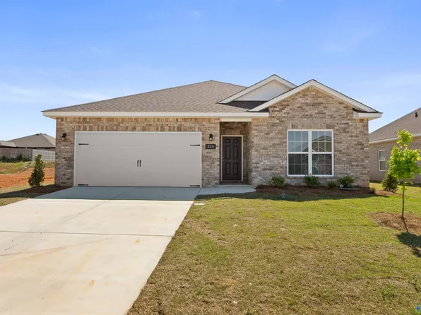 215 Pine Is, Toney, AL 35773