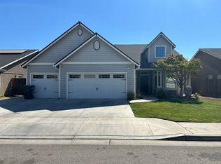 3708 N McKelvey Ave, Fresno, CA 93727