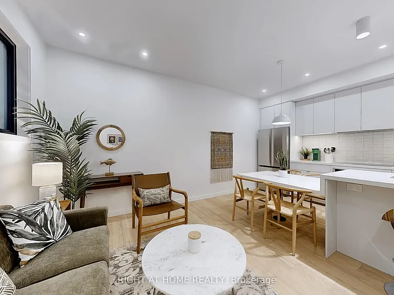 798 Dovercourt Rd #2 — Photo 3
