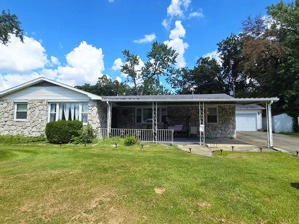 18 Bonanza Dr, Centralia, IL 62801