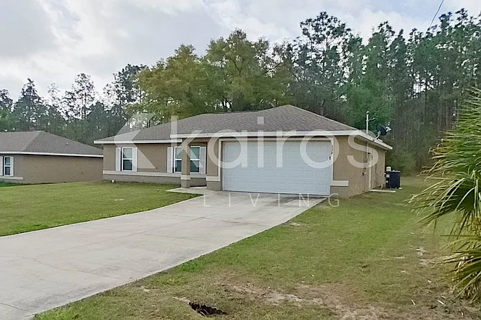 3 bed, 2.0 bath, 1311 sqft, $1,645 — Photo 3