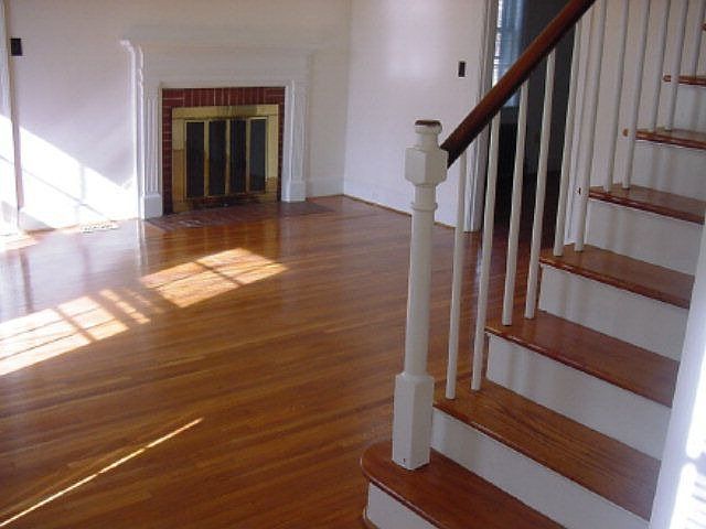 2nd image of 903 Myrtle Rd