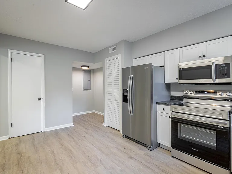 1745 White Oak Rd #B — Photo 13