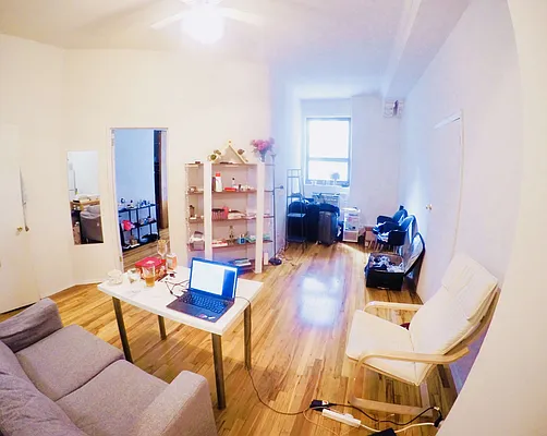 Rented by Avenues Real Estate | media 4