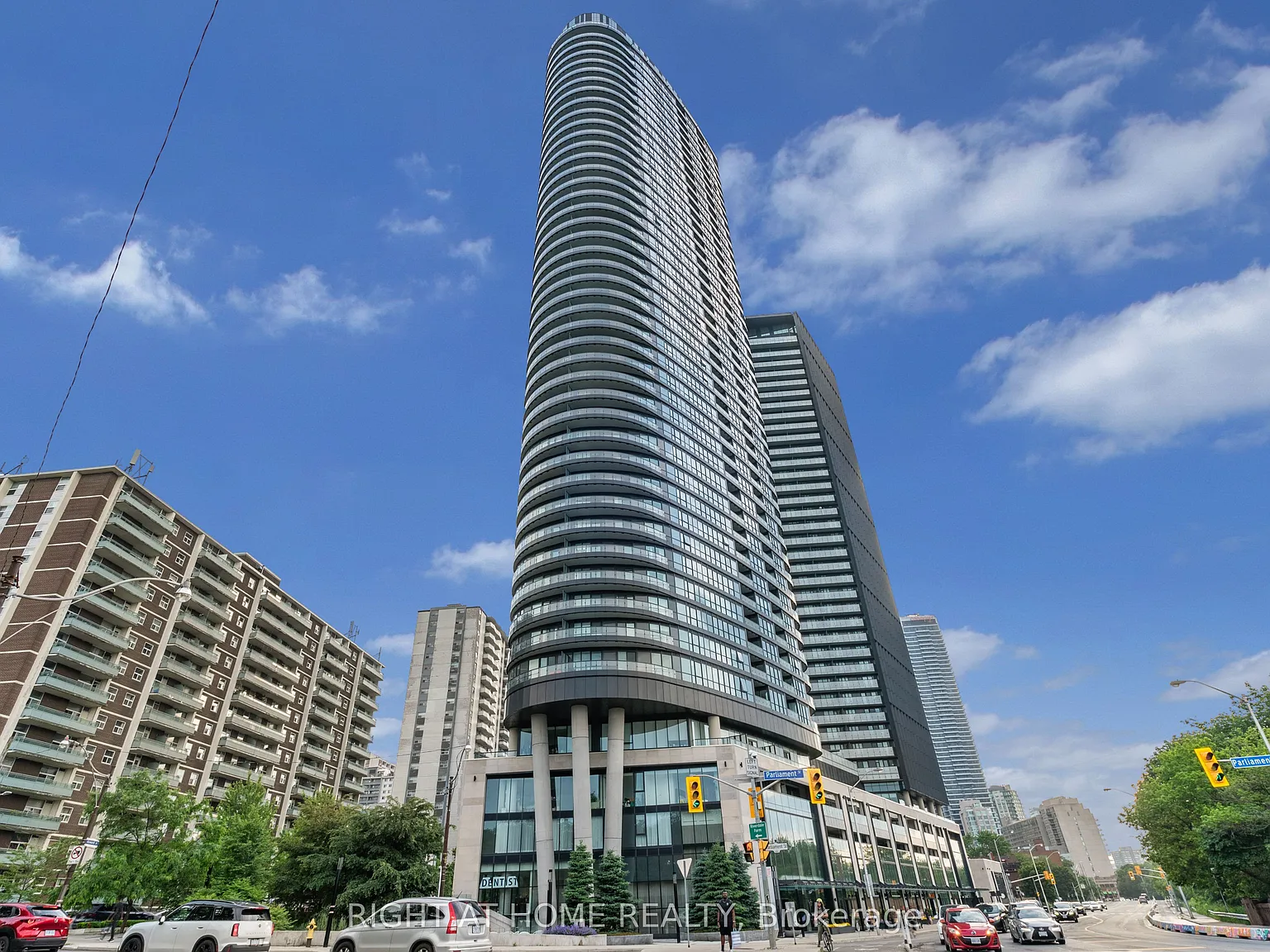 2 bed, $3,200 — Photo 1