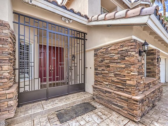 4th image of 255 El Camino Verde St