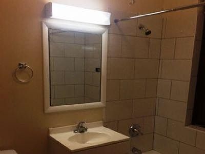 2nd image of 5618 N Winthrop Ave APT 2N
