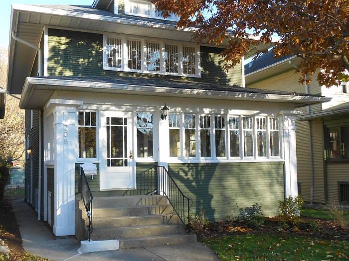 1st image of 208 S Cuyler Ave