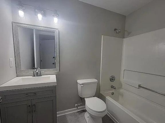 4th image of 9810 Campus Walk Ln APT Q