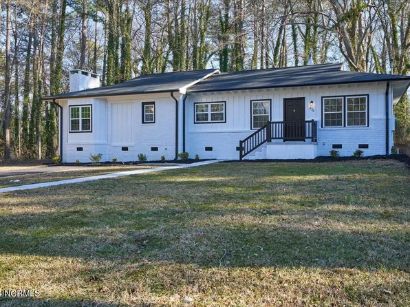 230 N Frye Street, Robbins, NC 27325