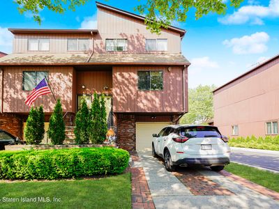 131 Stonegate Dr, Staten Island, NY, 10304