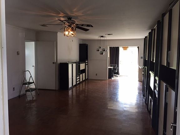 4th image of 1208 S Mesquite St