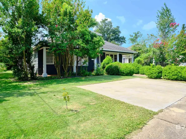 101 W Horner St, Atmore, AL 36502