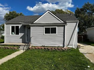 28076 Waverly St, Roseville, MI