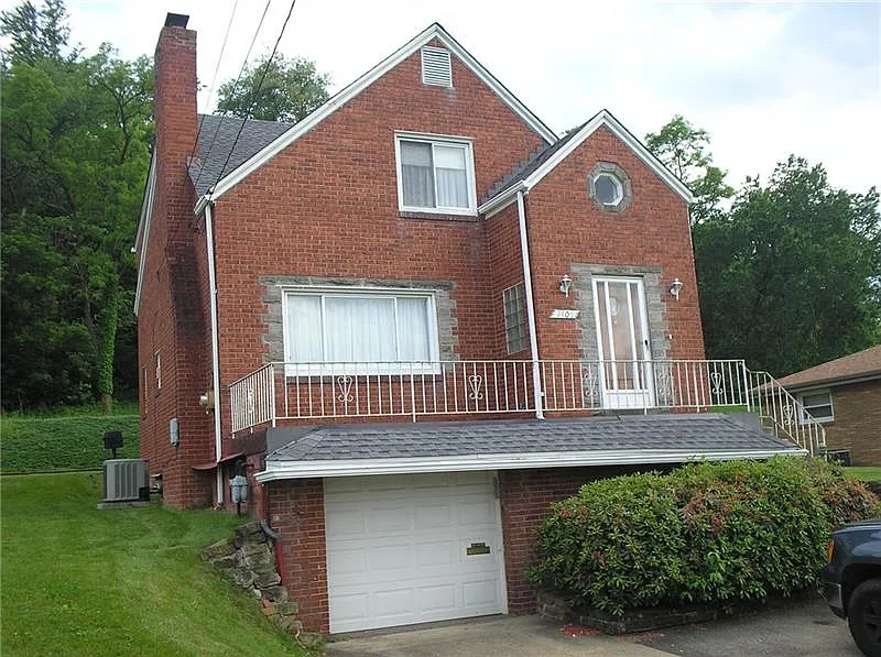 1409 Gilmore Dr photo 1