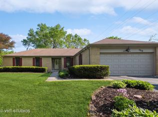150 Sherwood Dr, Cary, IL 60013