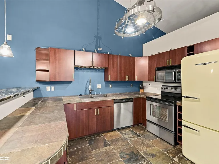 3800 N Engstrom Rd — Photo 21