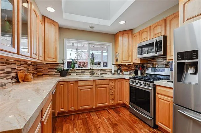 6188 Evangeline Dr — Photo 9
