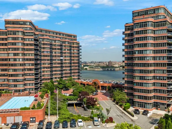 100 Carlyle Dr #10B, Cliffside Park, NJ 07010