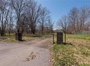 319 Eden Ln, Rochester, NY 14626