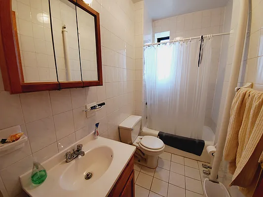 Rented by Compass | media 19