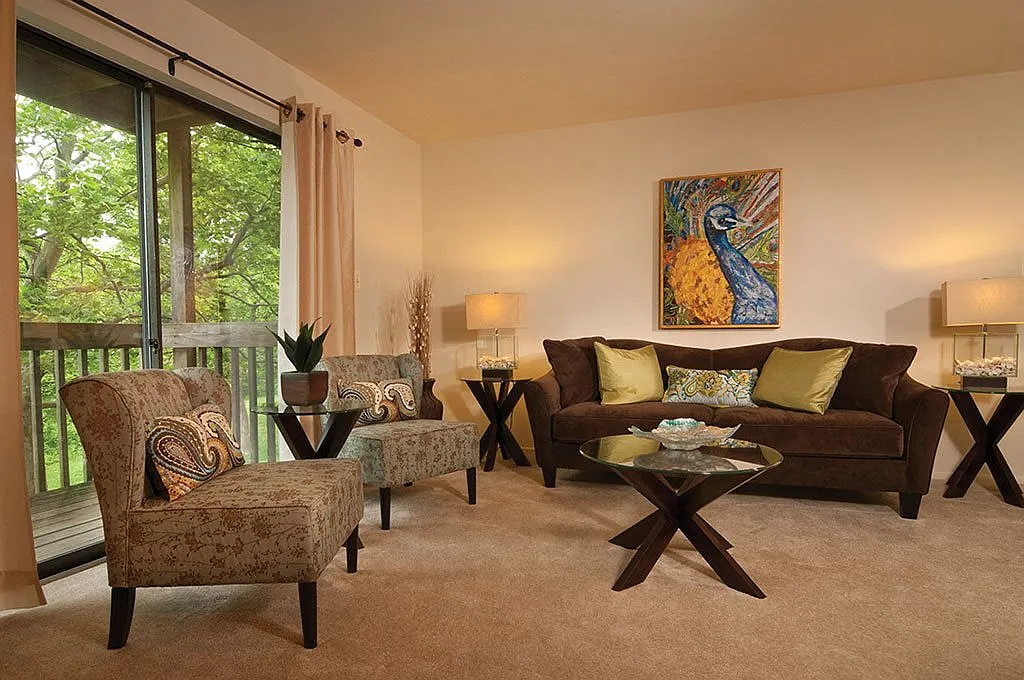 Mansfield Woods Apartments — Photo 3