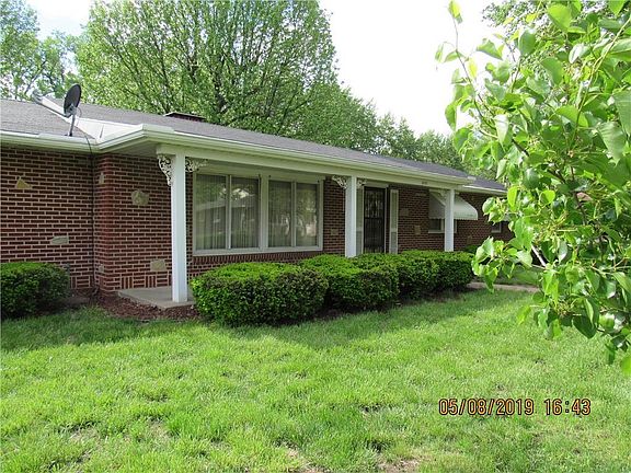 2nd image of 3302 Chatham Ave