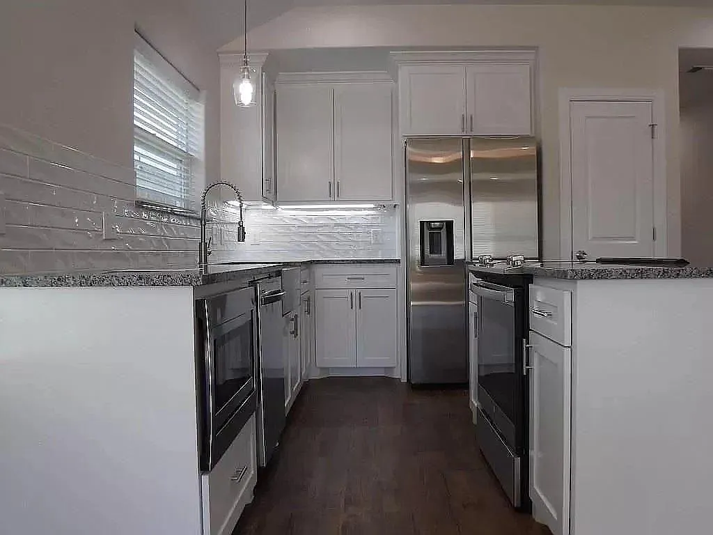 3 bed, 1254 sqft, $1,400 — Photo 2