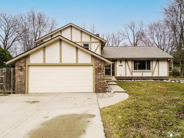 1585 Huntcliffe Ct, Temperance, MI 48182