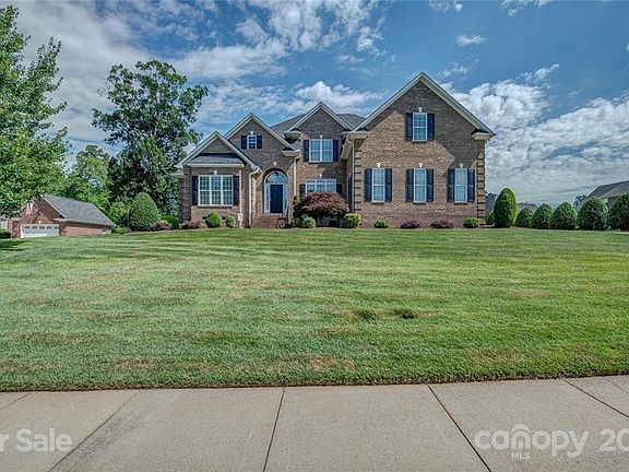3rd image of 5509 Tillery Ln