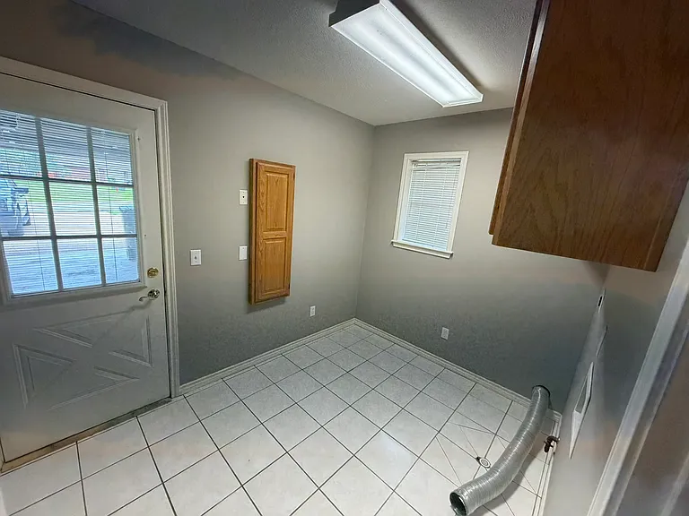 1708 Gray Stone Dr — Photo 14
