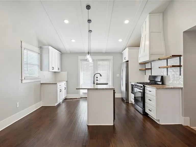 3258 Highland Dr SE — Photo 16